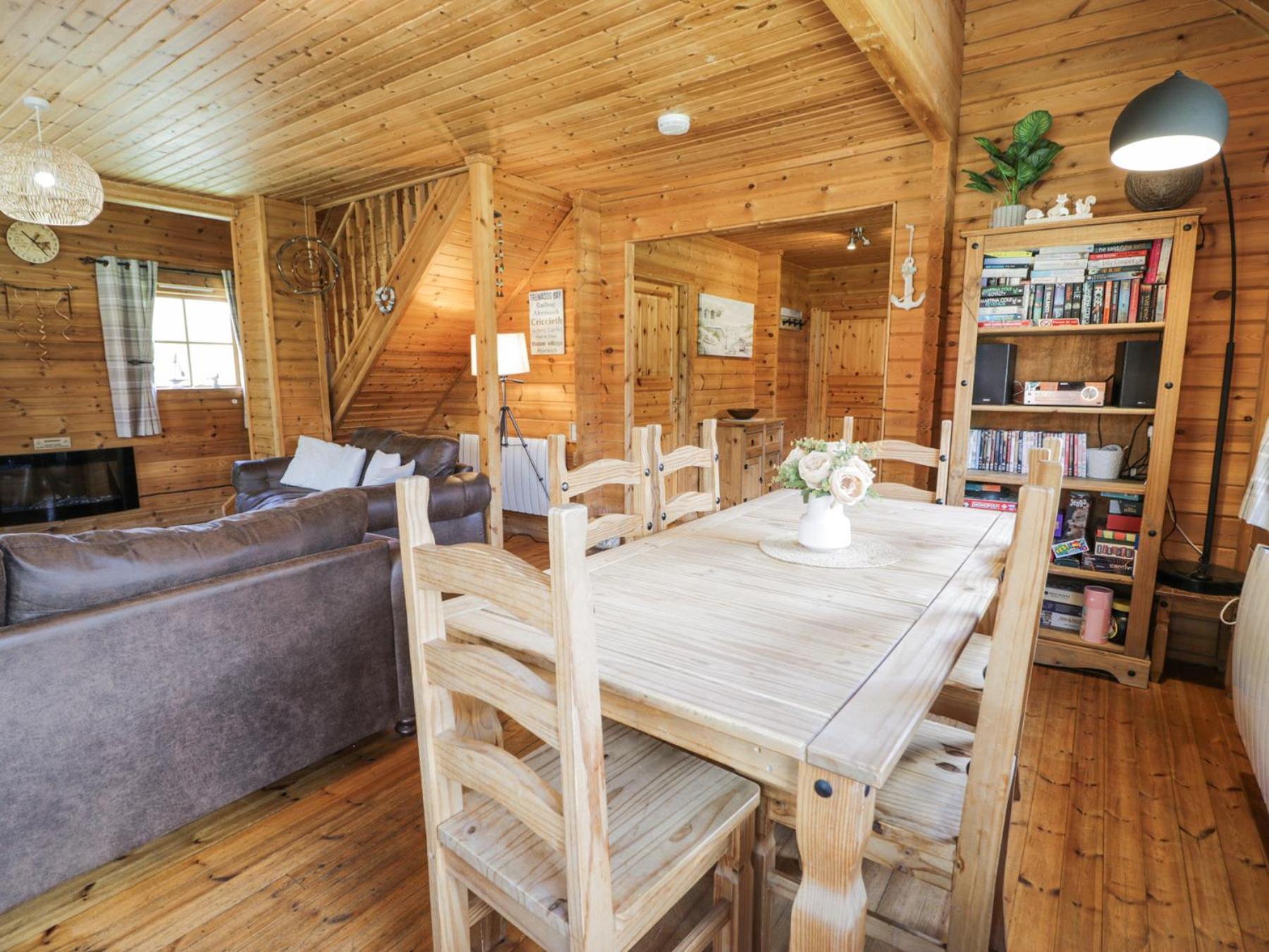 Sun View Lodge Llanbedr  Buitenkant foto